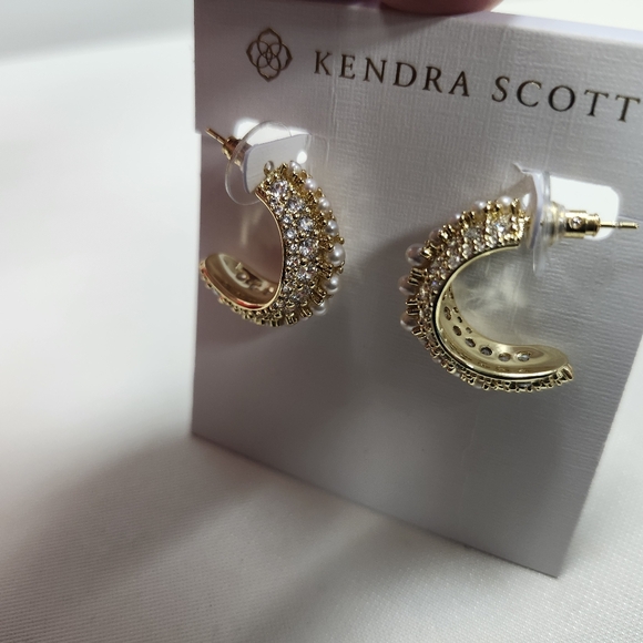 NWT Kendra Scott Gold-Tone Krista Hoop Earrings in White Mix - Picture 2 of 3